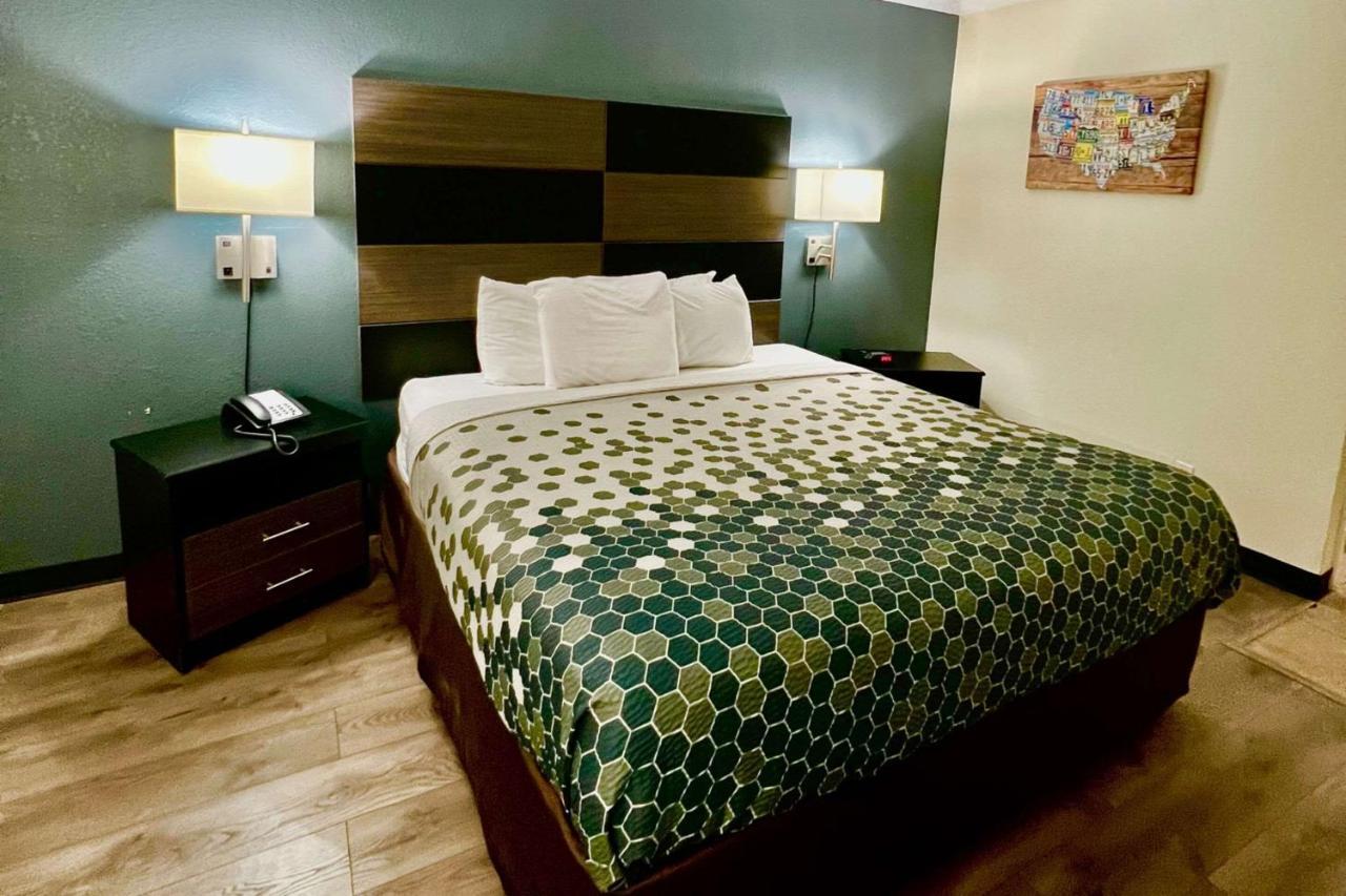Econo Lodge Inn & Suites Downtown San Antonio Luaran gambar